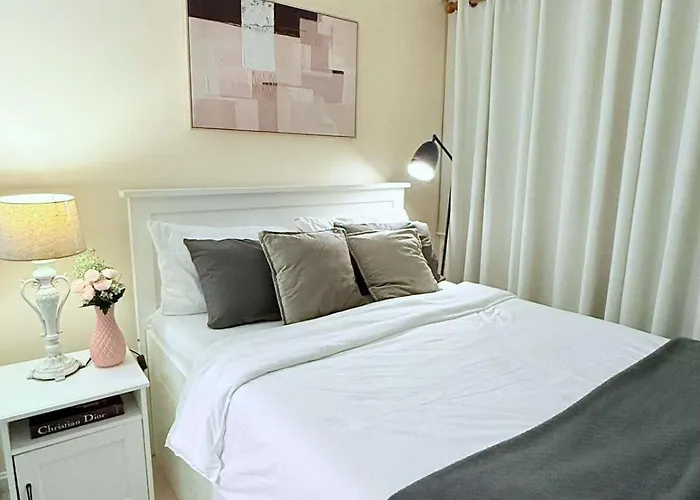 Apartamento Modern Staycation in Azure Parañaque *